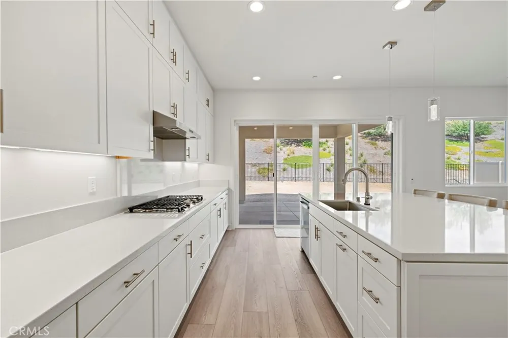 28683 Windbreak Saugus, CA 91350