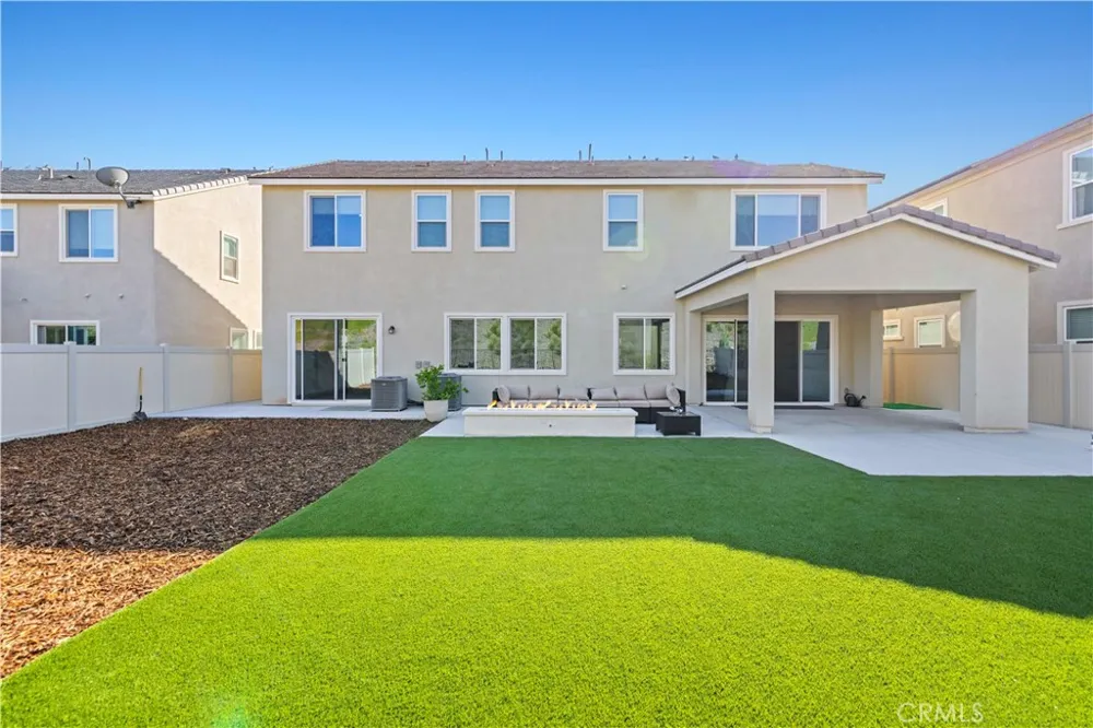 28683 Windbreak Saugus, CA 91350