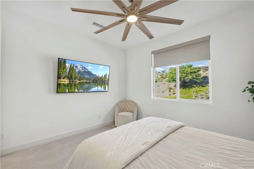28683 Windbreak Saugus, CA 91350
