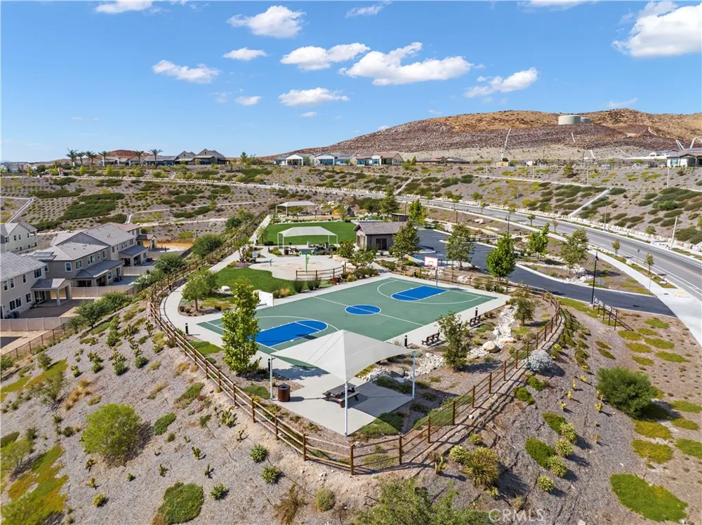 28683 Windbreak Saugus, CA 91350