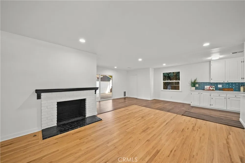 20776 Skouras Drive Winnetka, CA 91306