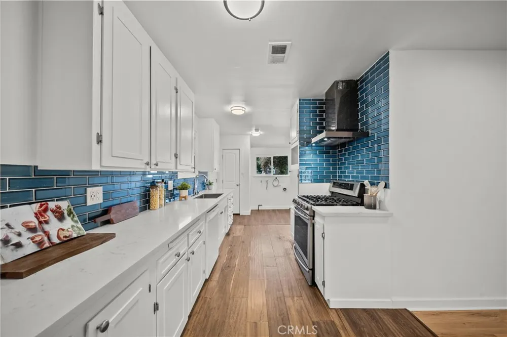 20776 Skouras Drive Winnetka, CA 91306