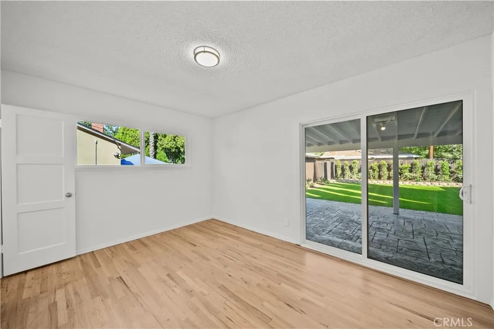 20776 Skouras Drive Winnetka, CA 91306