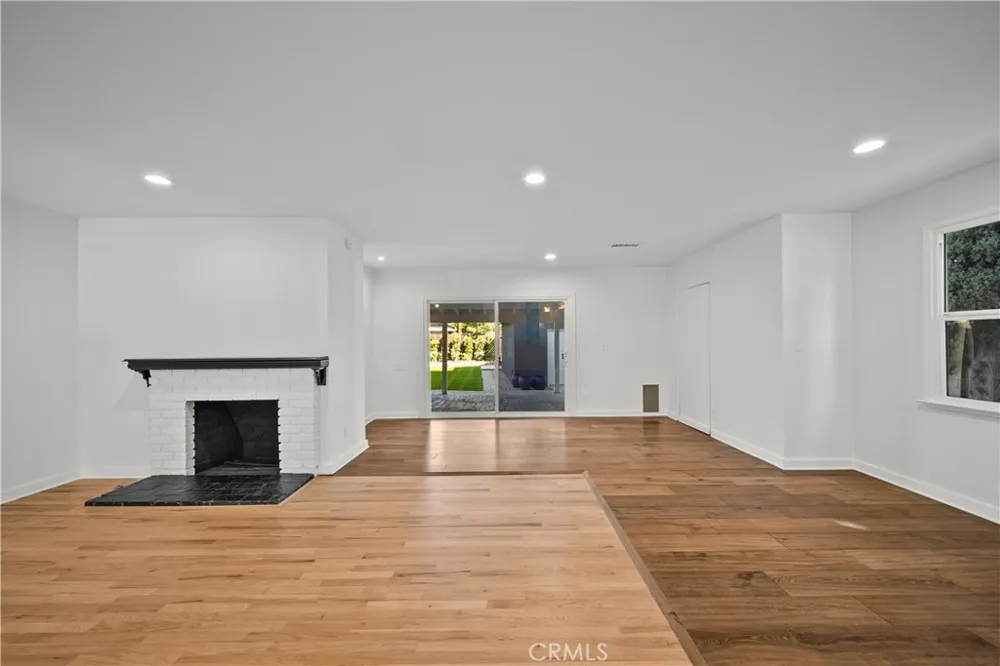 20776 Skouras Drive Winnetka, CA 91306