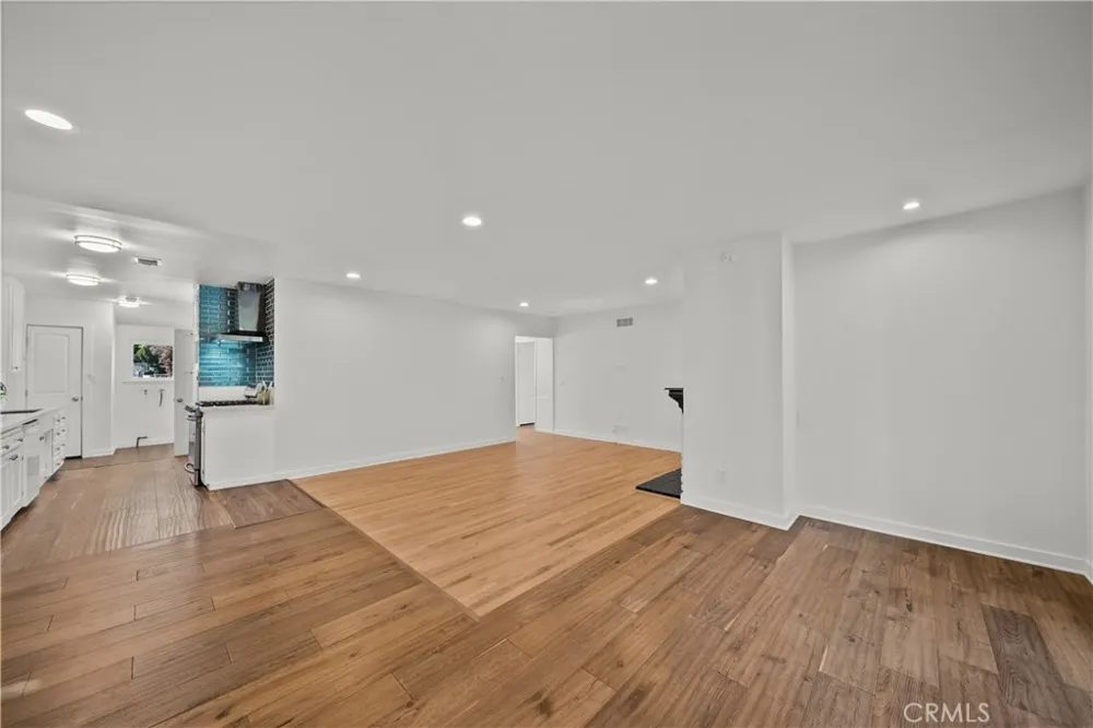 20776 Skouras Drive Winnetka, CA 91306