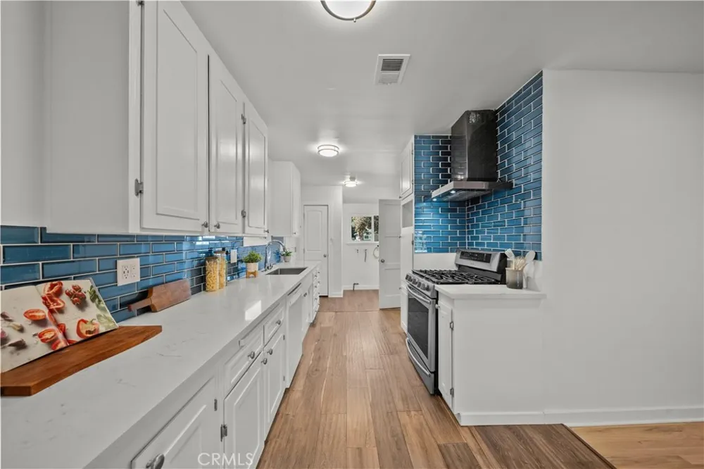 20776 Skouras Drive Winnetka, CA 91306