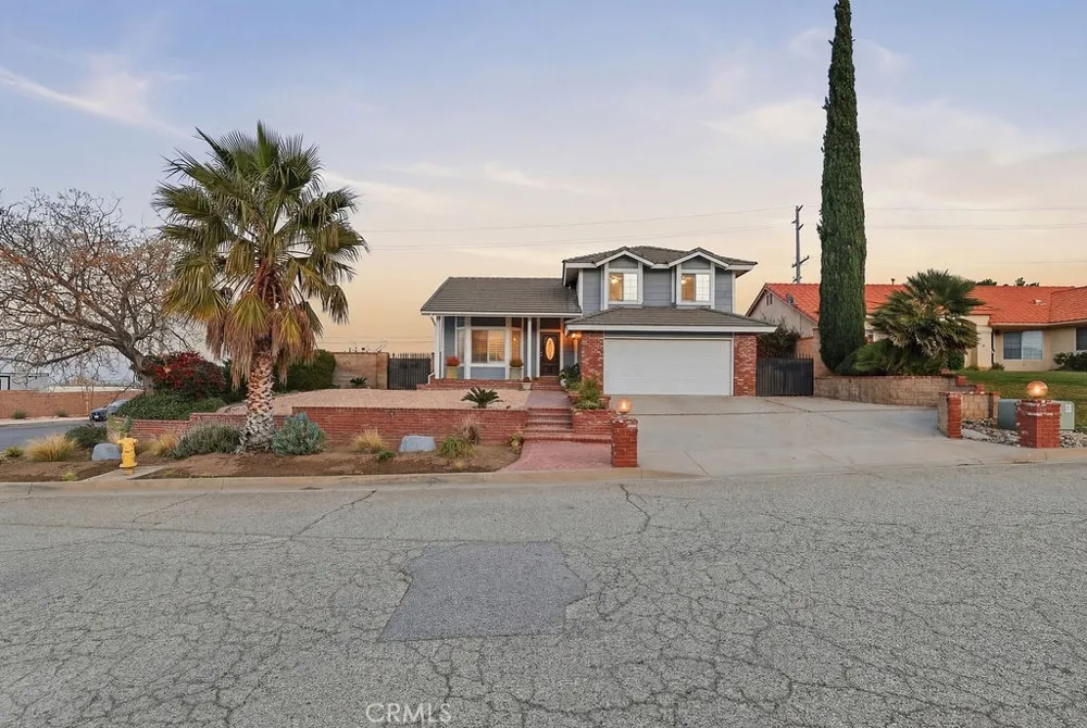 42060 Jenny Lane Lancaster, CA 93536