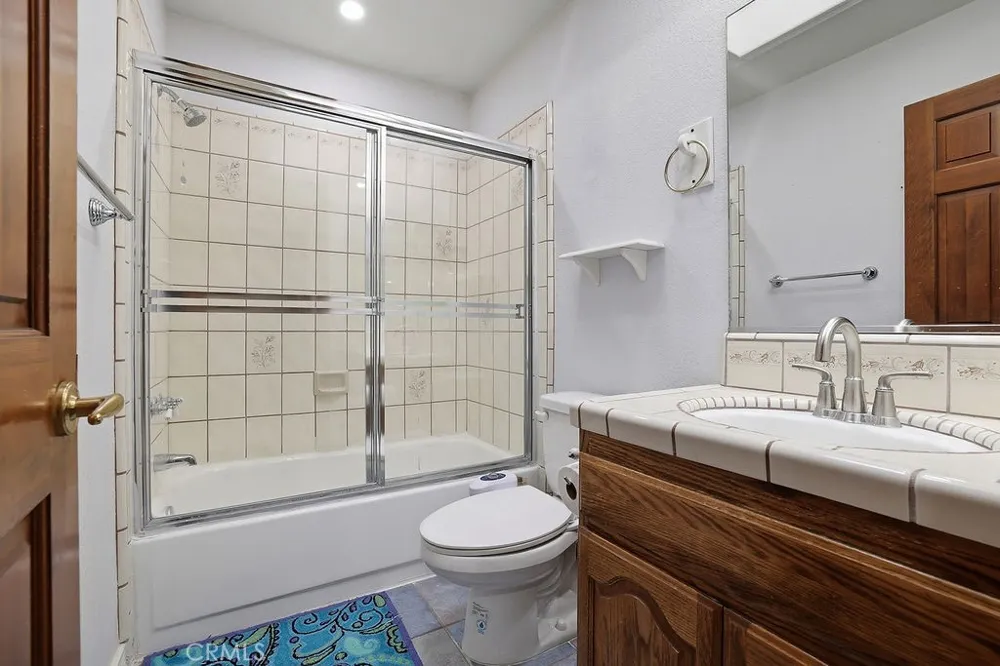 42060 Jenny Lane Lancaster, CA 93536