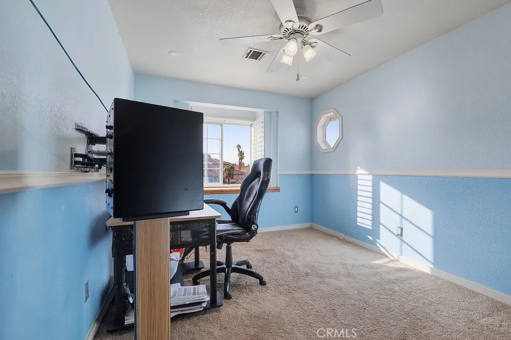 42060 Jenny Lane Lancaster, CA 93536
