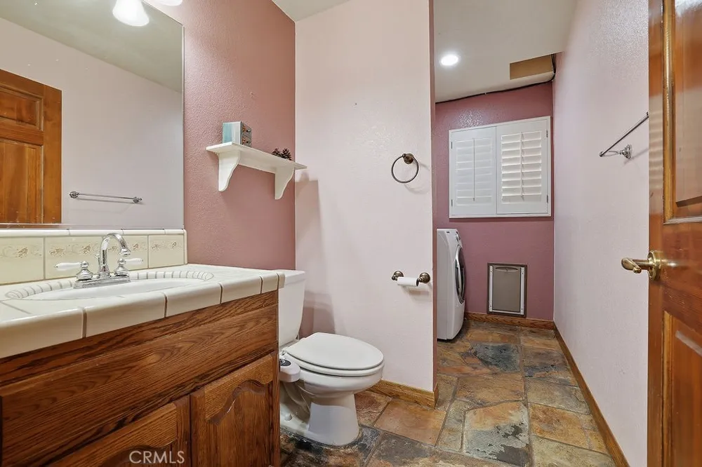 42060 Jenny Lane Lancaster, CA 93536