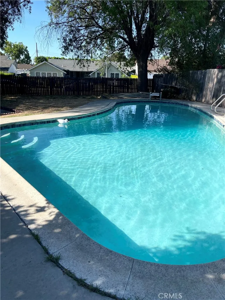 8403 Yolanda Avenue Northridge, CA 91324