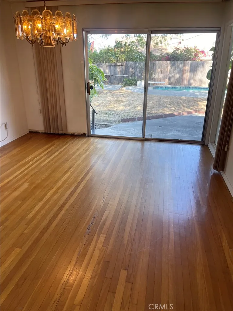 8403 Yolanda Avenue Northridge, CA 91324