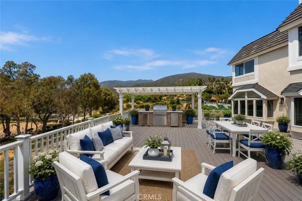 6403 Surfside Malibu, CA 90265