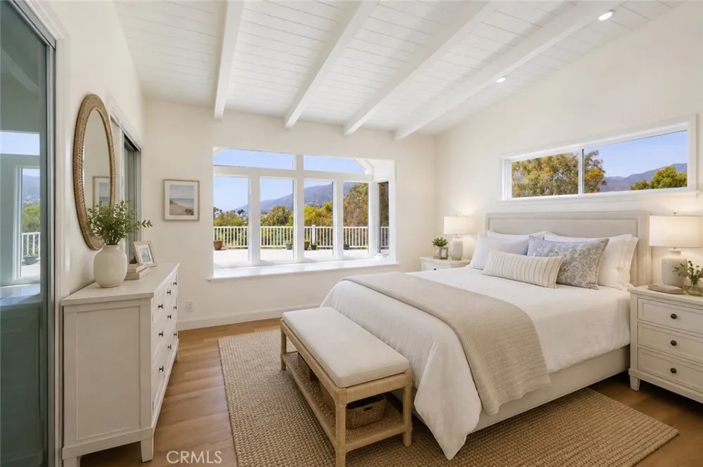 6403 Surfside Malibu, CA 90265