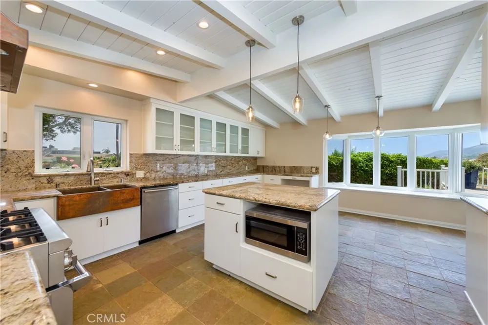 6403 Surfside Malibu, CA 90265