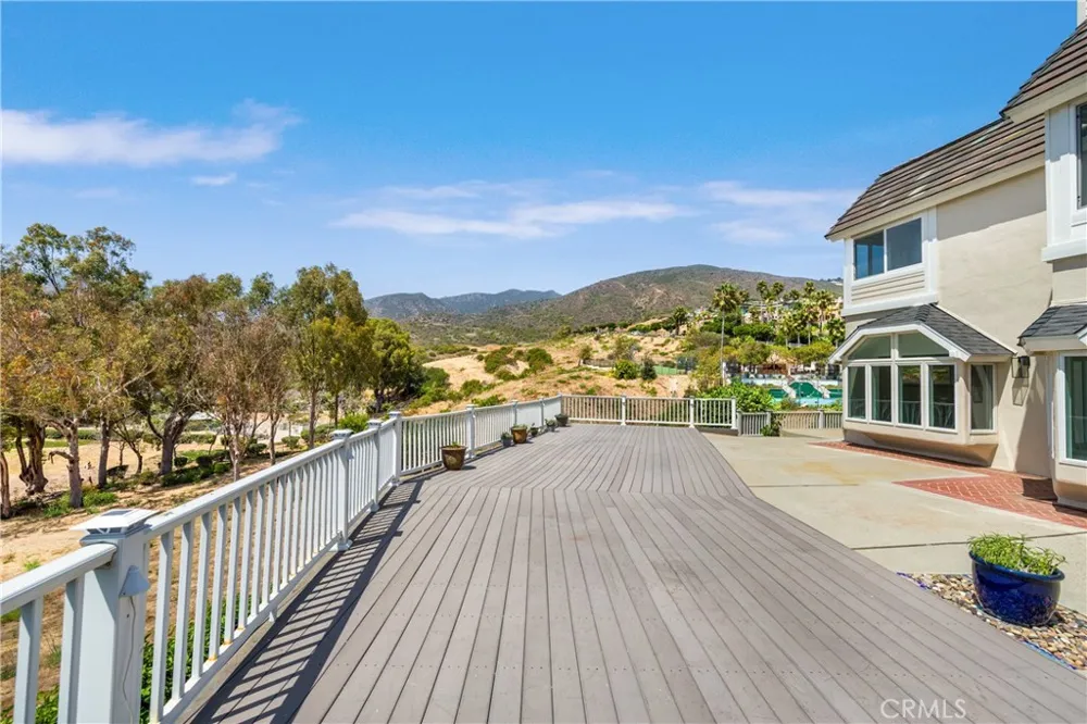 6403 Surfside Malibu, CA 90265