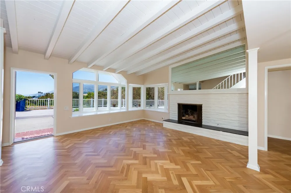 6403 Surfside Malibu, CA 90265