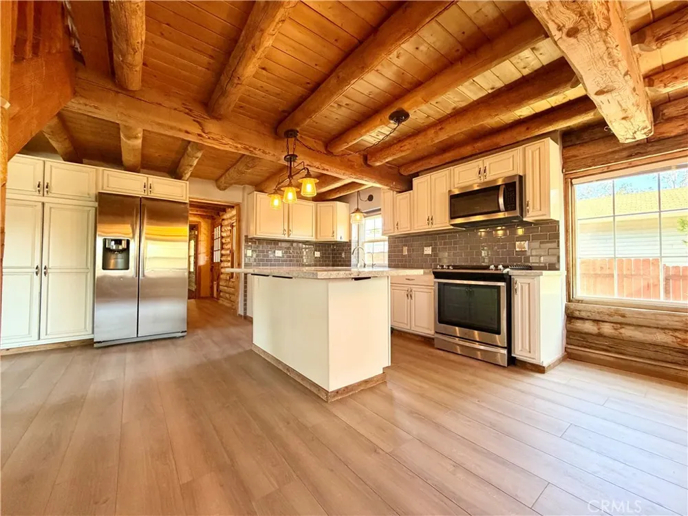 1004 Eagle Lane Frazier Park, CA 93225