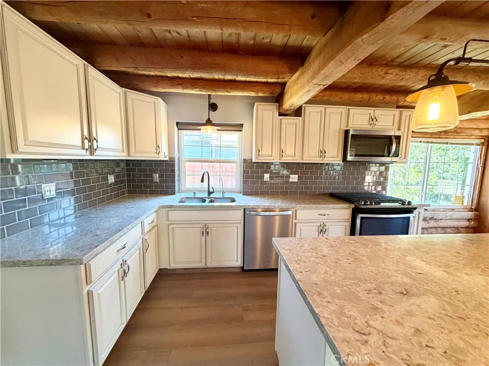 1004 Eagle Lane Frazier Park, CA 93225