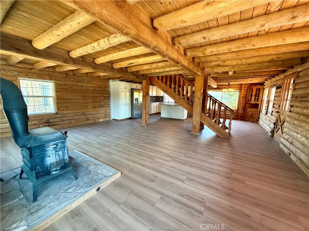 1004 Eagle Lane Frazier Park, CA 93225