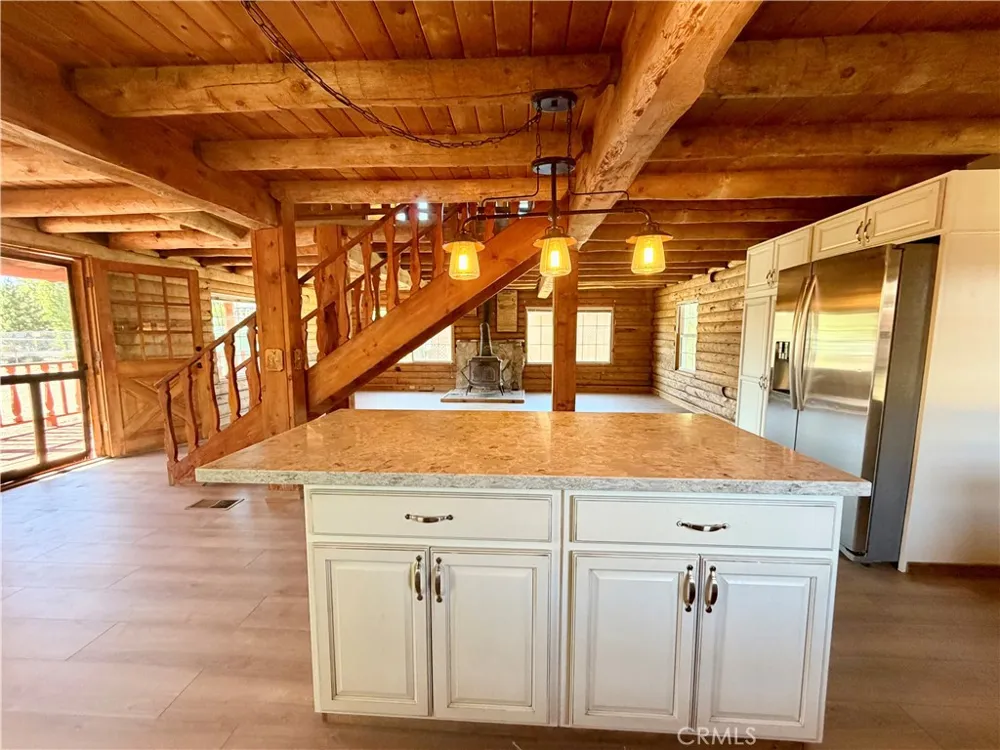 1004 Eagle Lane Frazier Park, CA 93225