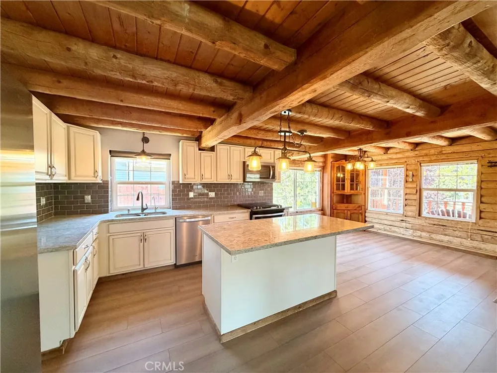 1004 Eagle Lane Frazier Park, CA 93225