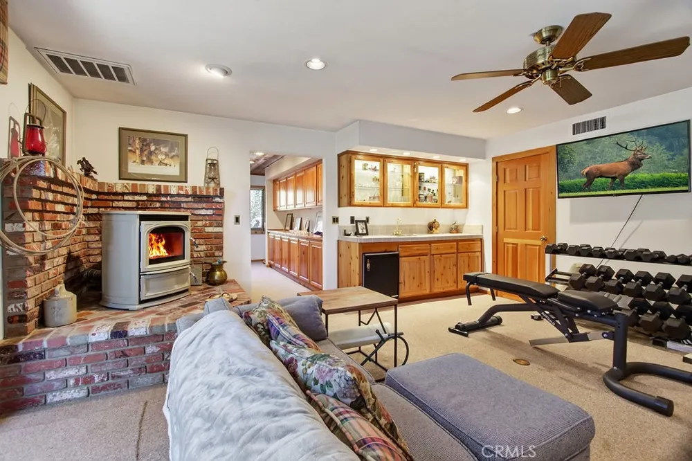 1921 Bernina Drive Pine Mountain Club, CA 93222