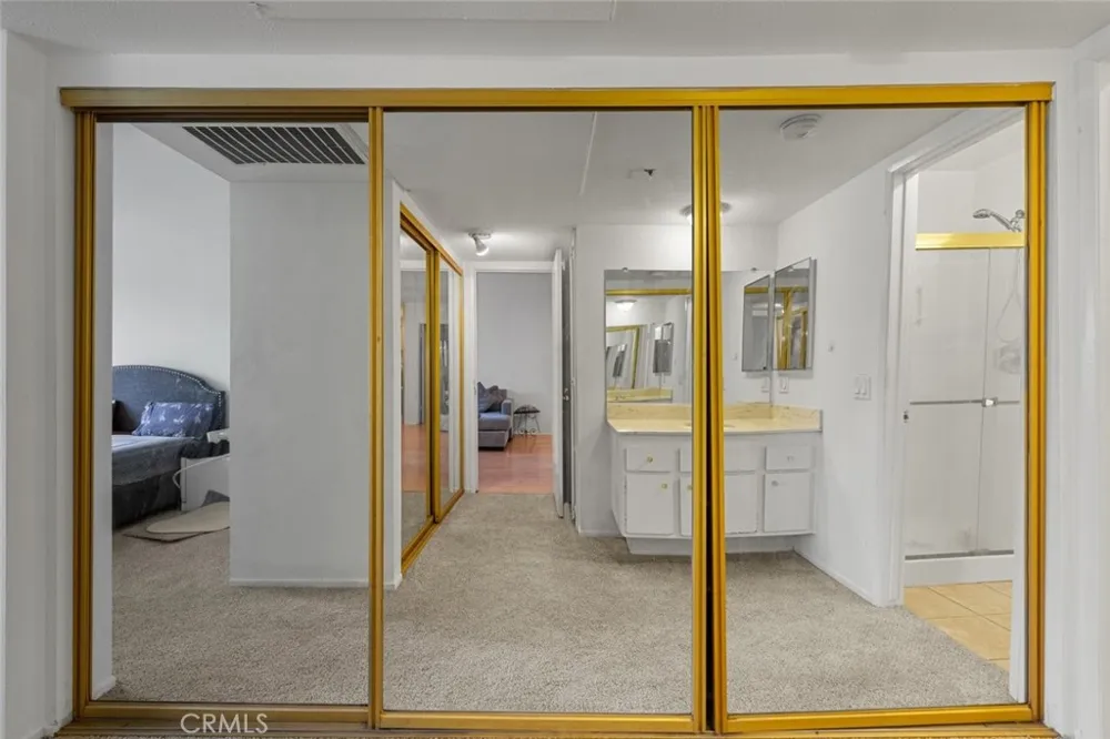 23515 Lyons Avenue #210 Valencia, CA 91355