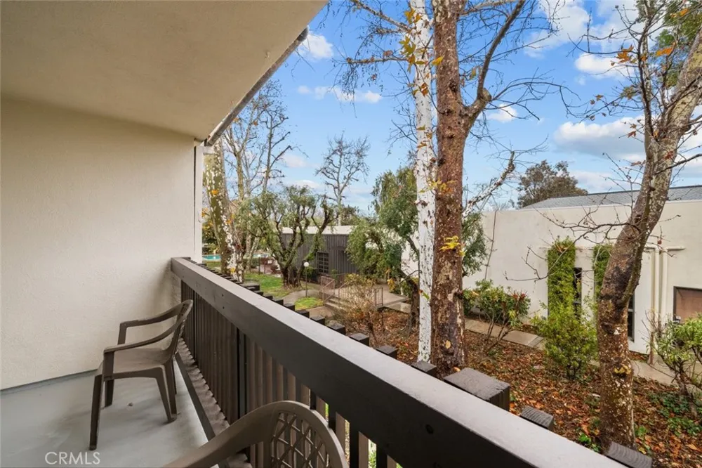23515 Lyons Avenue #210 Valencia, CA 91355