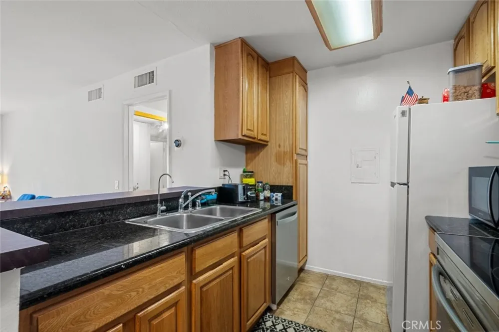 23515 Lyons Avenue #210 Valencia, CA 91355