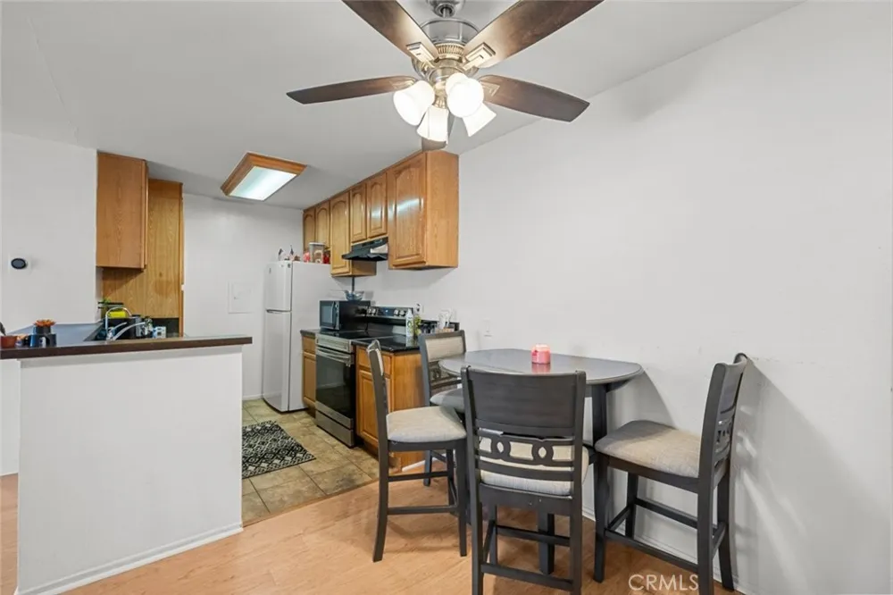 23515 Lyons Avenue #210 Valencia, CA 91355