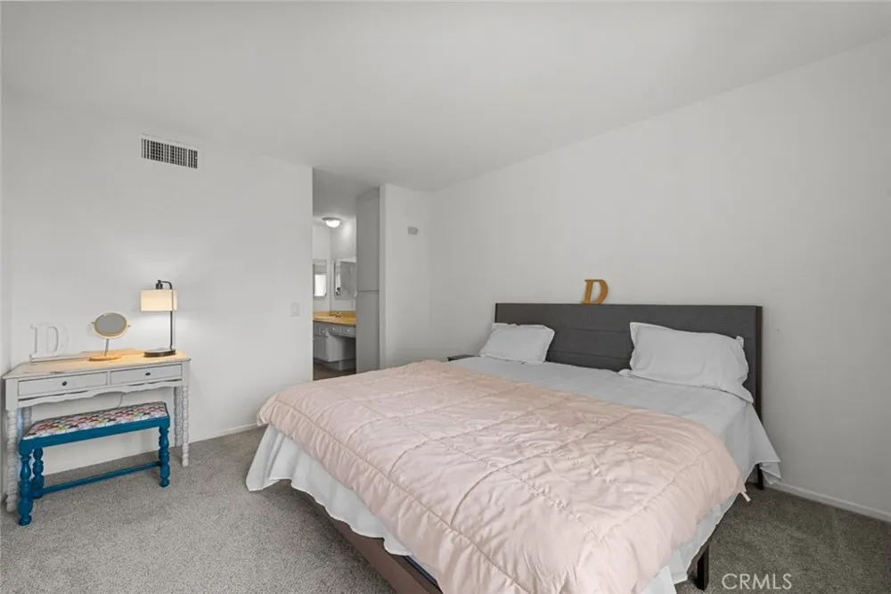 23515 Lyons Avenue #210 Valencia, CA 91355
