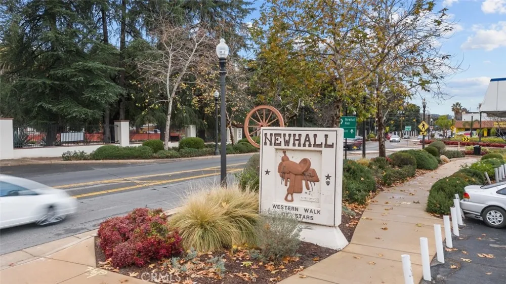 23515 Lyons Avenue #210 Valencia, CA 91355