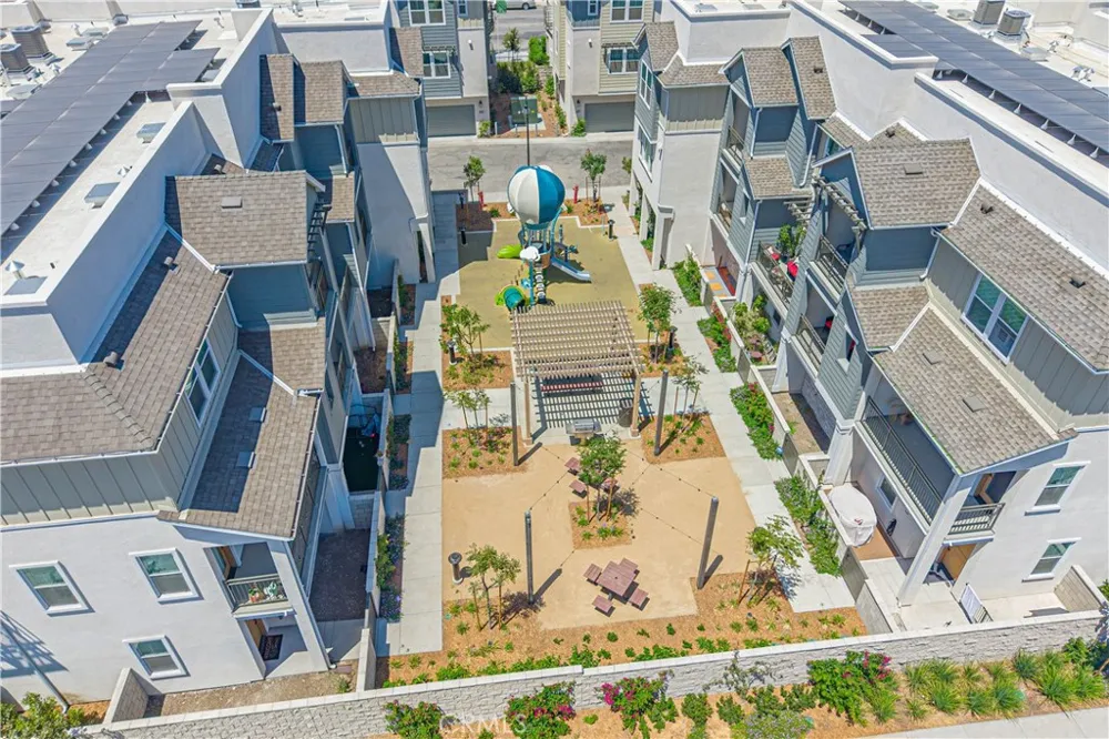 138 S Gardenia Avenue Compton, CA 90220