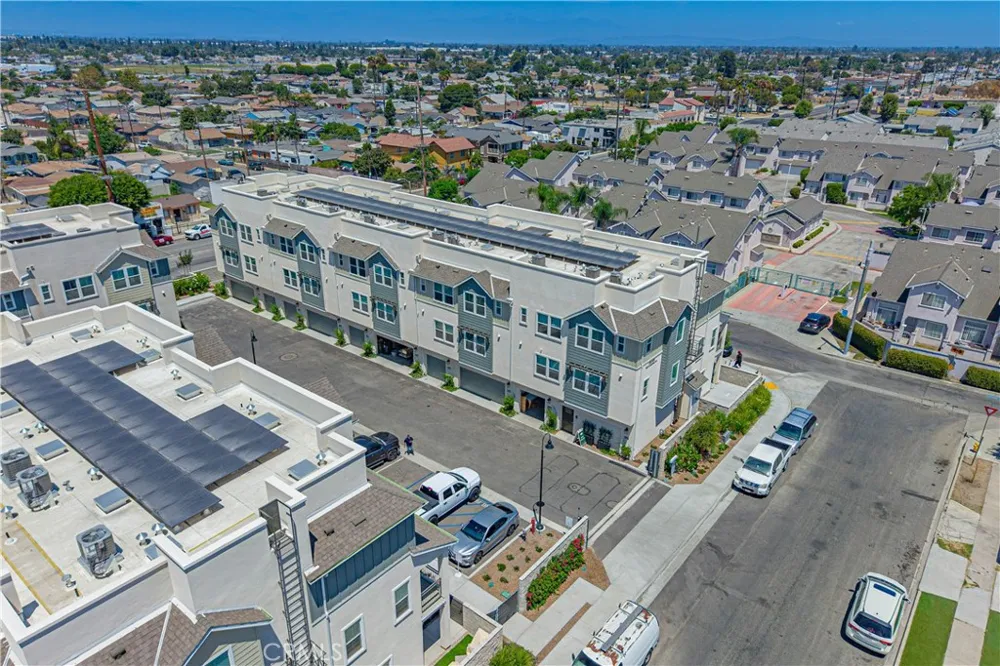 138 S Gardenia Avenue Compton, CA 90220