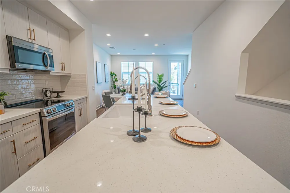 138 S Gardenia Avenue Compton, CA 90220
