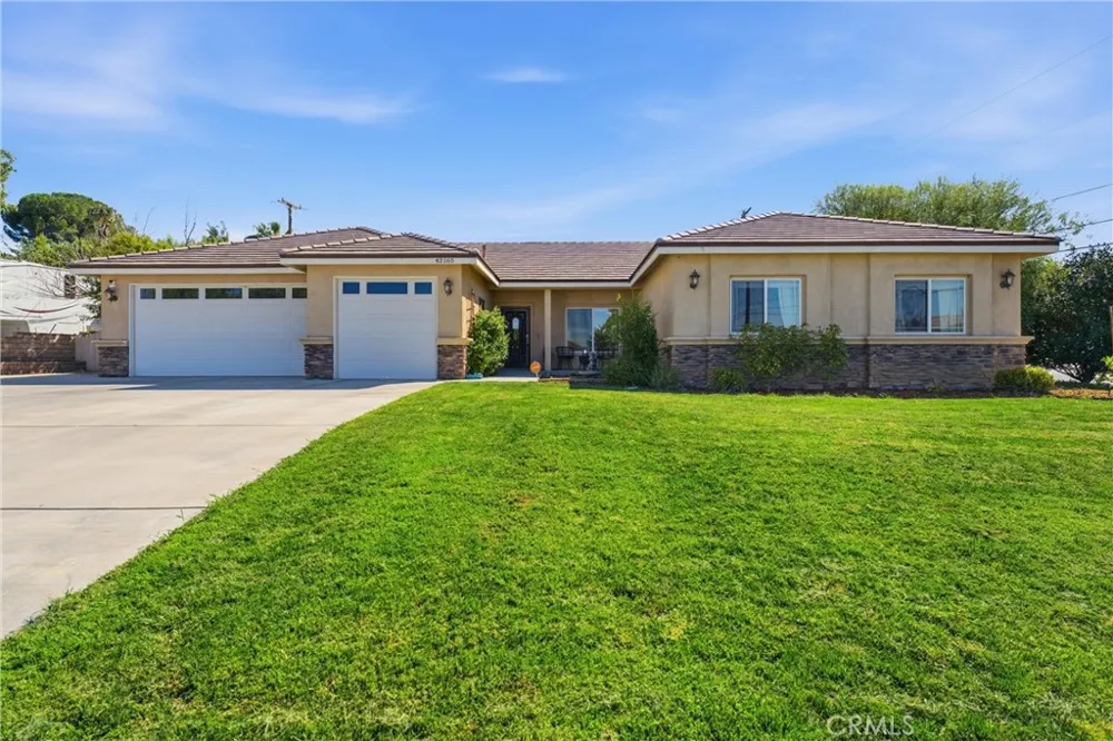 42165 Silver Puffs Lancaster, CA 93536