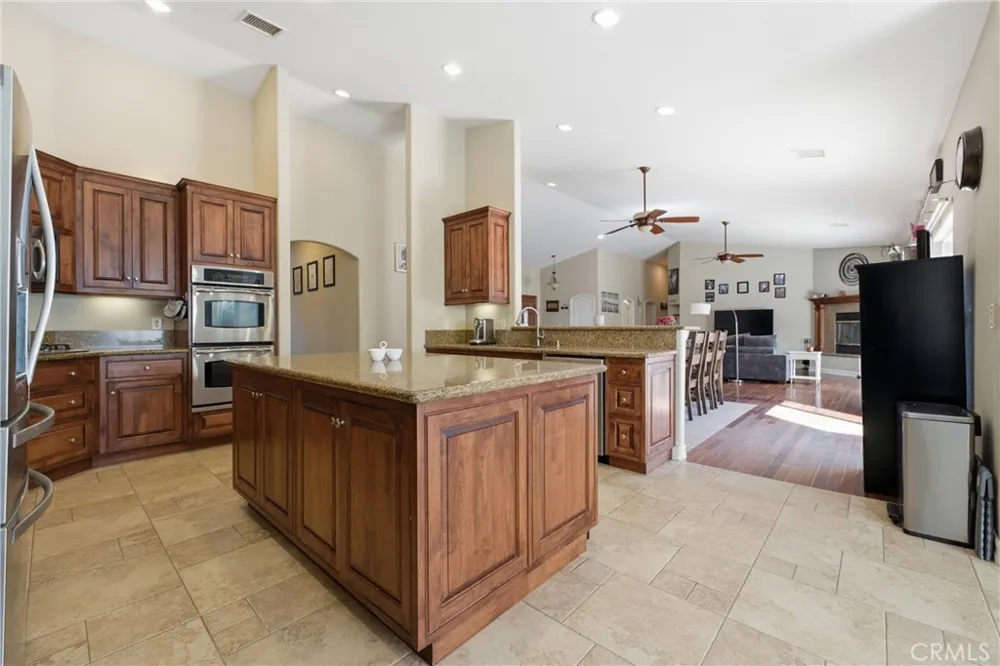 42165 Silver Puffs Lancaster, CA 93536