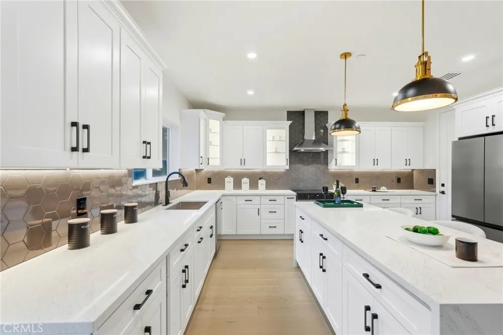 12917 El Dorado Ave Sylmar, CA 91342