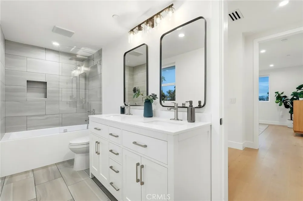 12917 El Dorado Ave Sylmar, CA 91342