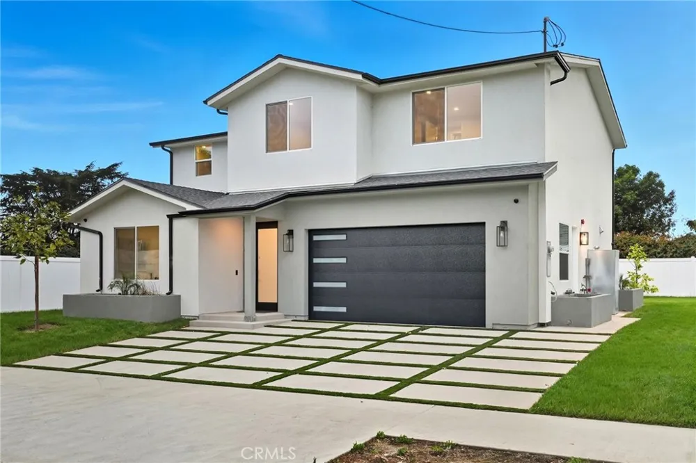 12917 El Dorado Ave Sylmar, CA 91342