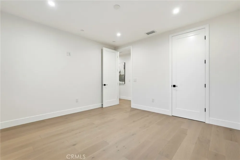 12917 El Dorado Ave Sylmar, CA 91342
