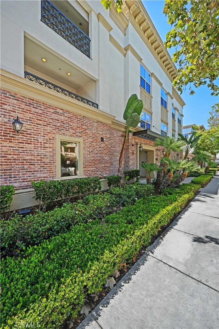 401 S Anaheim #3 Anaheim, CA 92805