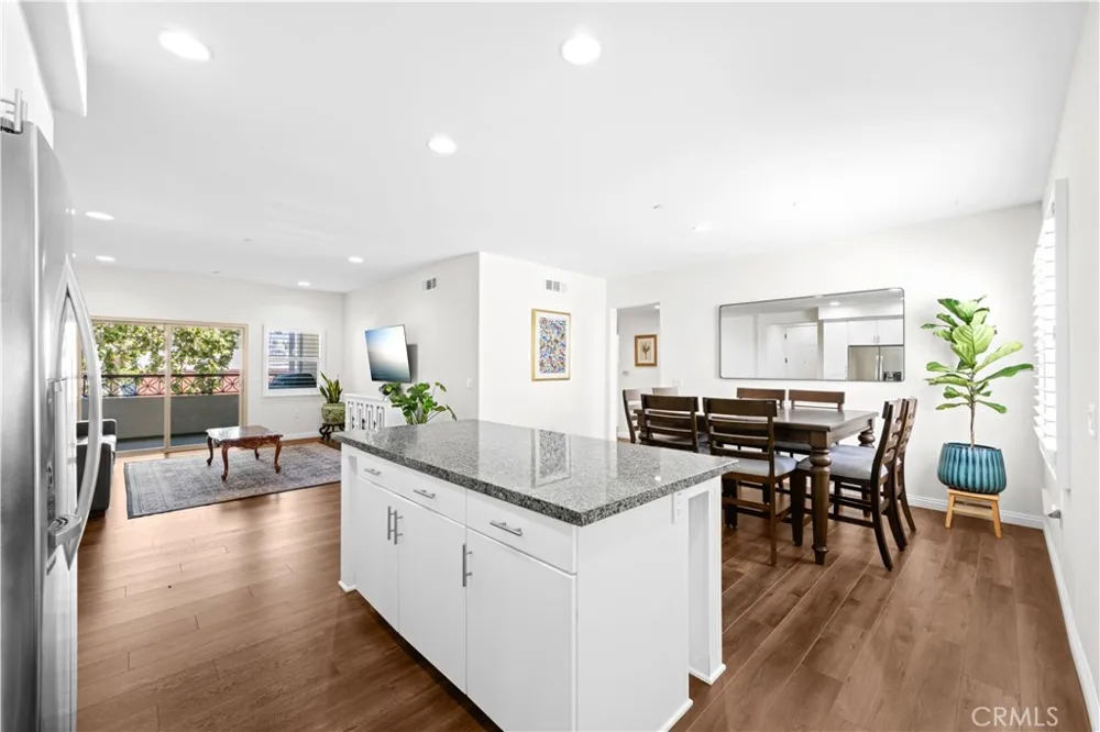 401 S Anaheim #3 Anaheim, CA 92805