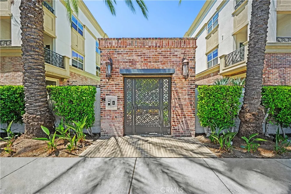 401 S Anaheim #3 Anaheim, CA 92805