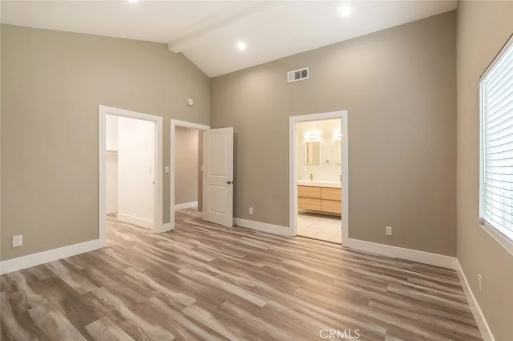 6633 Costello Avenue Valley Glen, CA 91405