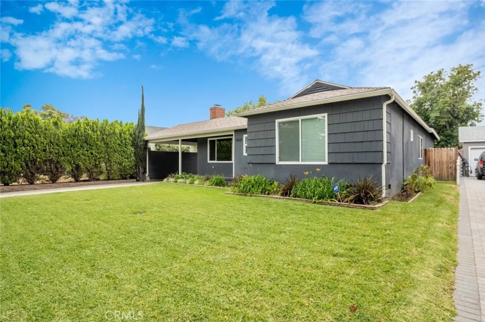 6633 Costello Avenue Valley Glen, CA 91405