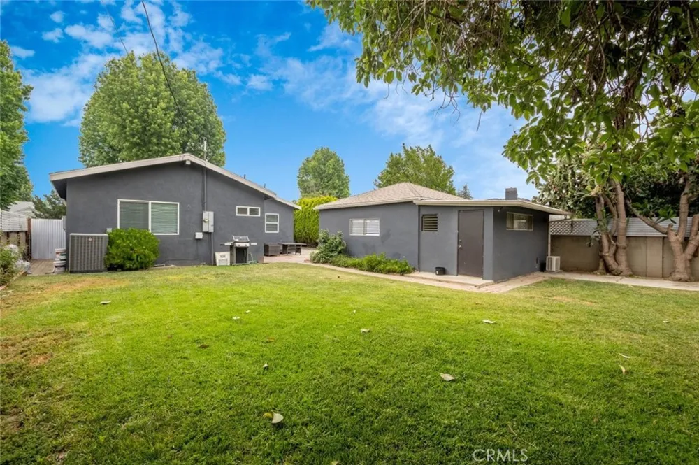 6633 Costello Avenue Valley Glen, CA 91405