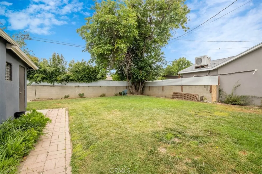 6633 Costello Avenue Valley Glen, CA 91405