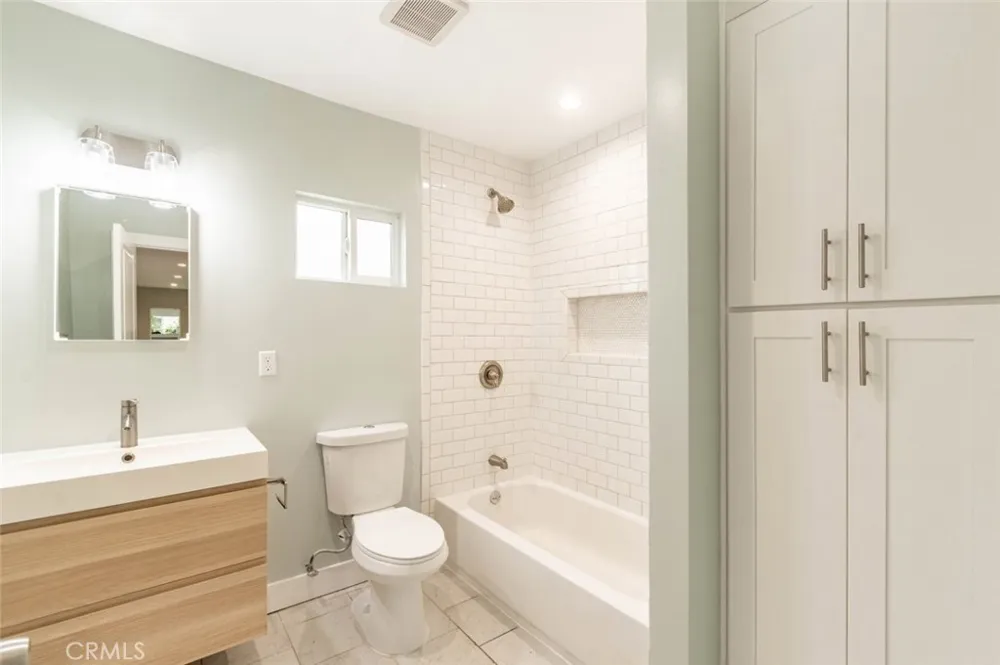 6633 Costello Avenue Valley Glen, CA 91405